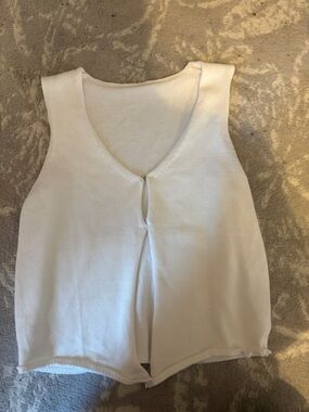 White Knit V-Neck Sleeveless Top